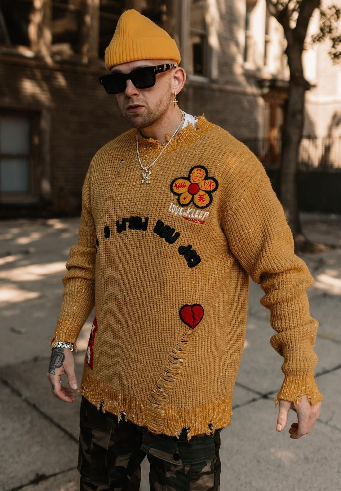 KIWI Heavy Gauge Ripped Knit Sweater with patches
