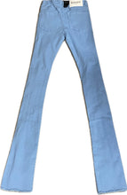 Load image into Gallery viewer, MEN’S CLOUD 9 STACKED FIT BABY BLUE JEANS