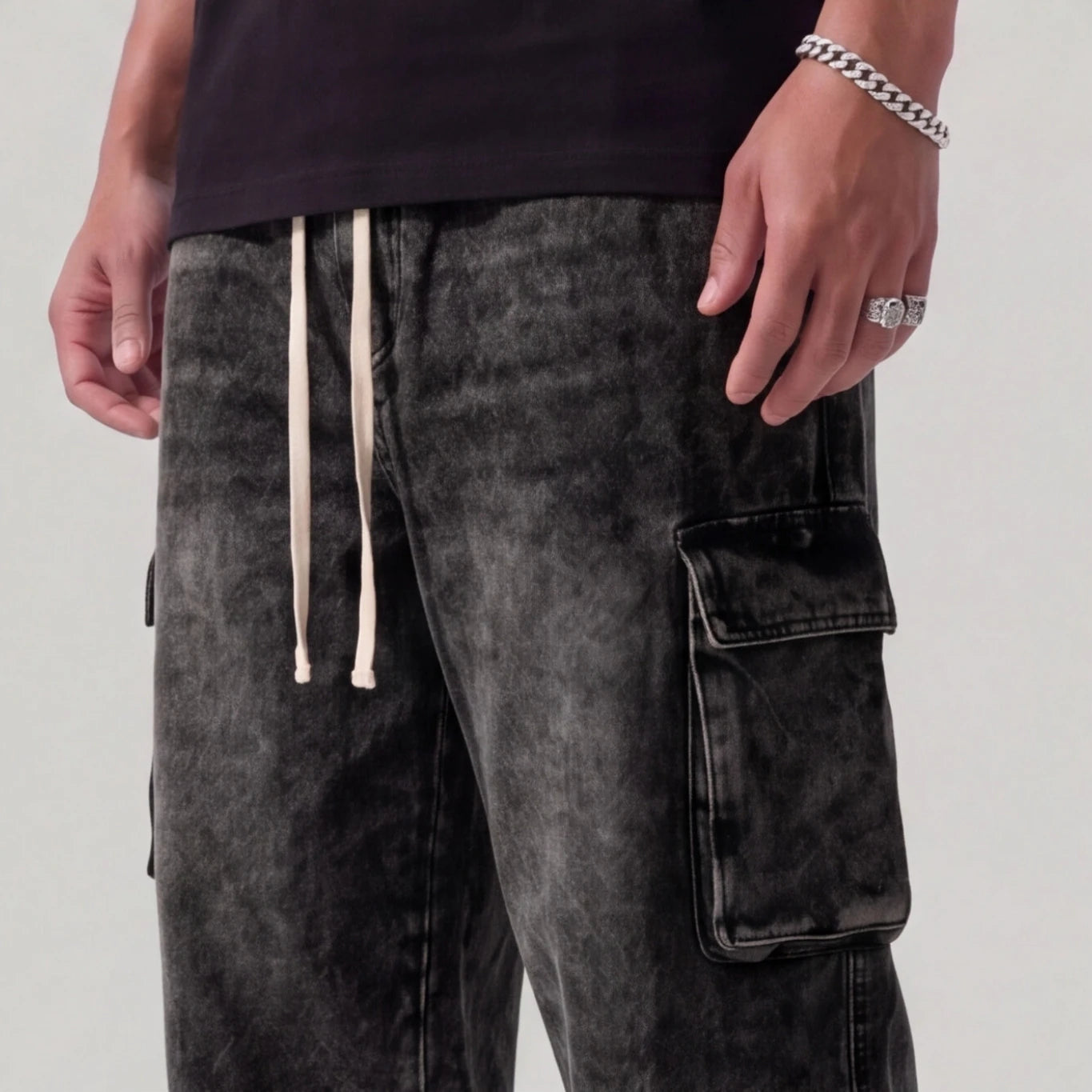 Dark illusion jorts black washed