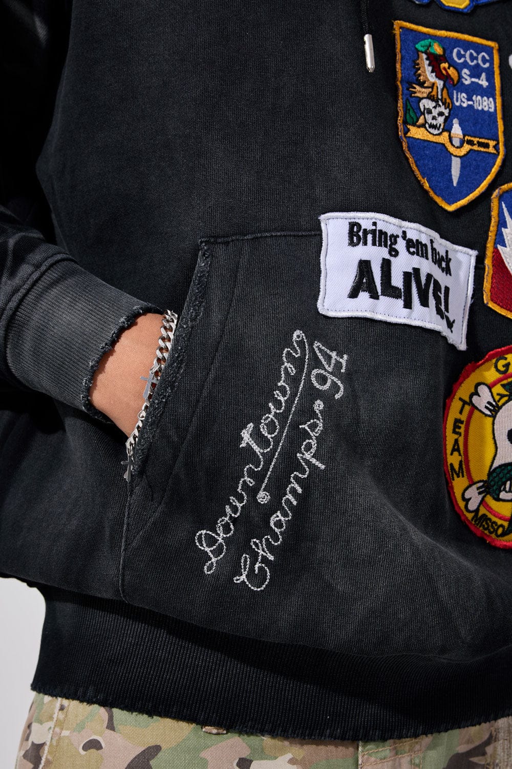 WAR ANGEL PULLOVER HOODIE (VINTAGE BLACK) 84434H