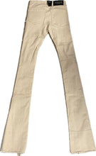 Load image into Gallery viewer, MEN’S CLOUD 9 STACKED FIT KHAKI JEANS