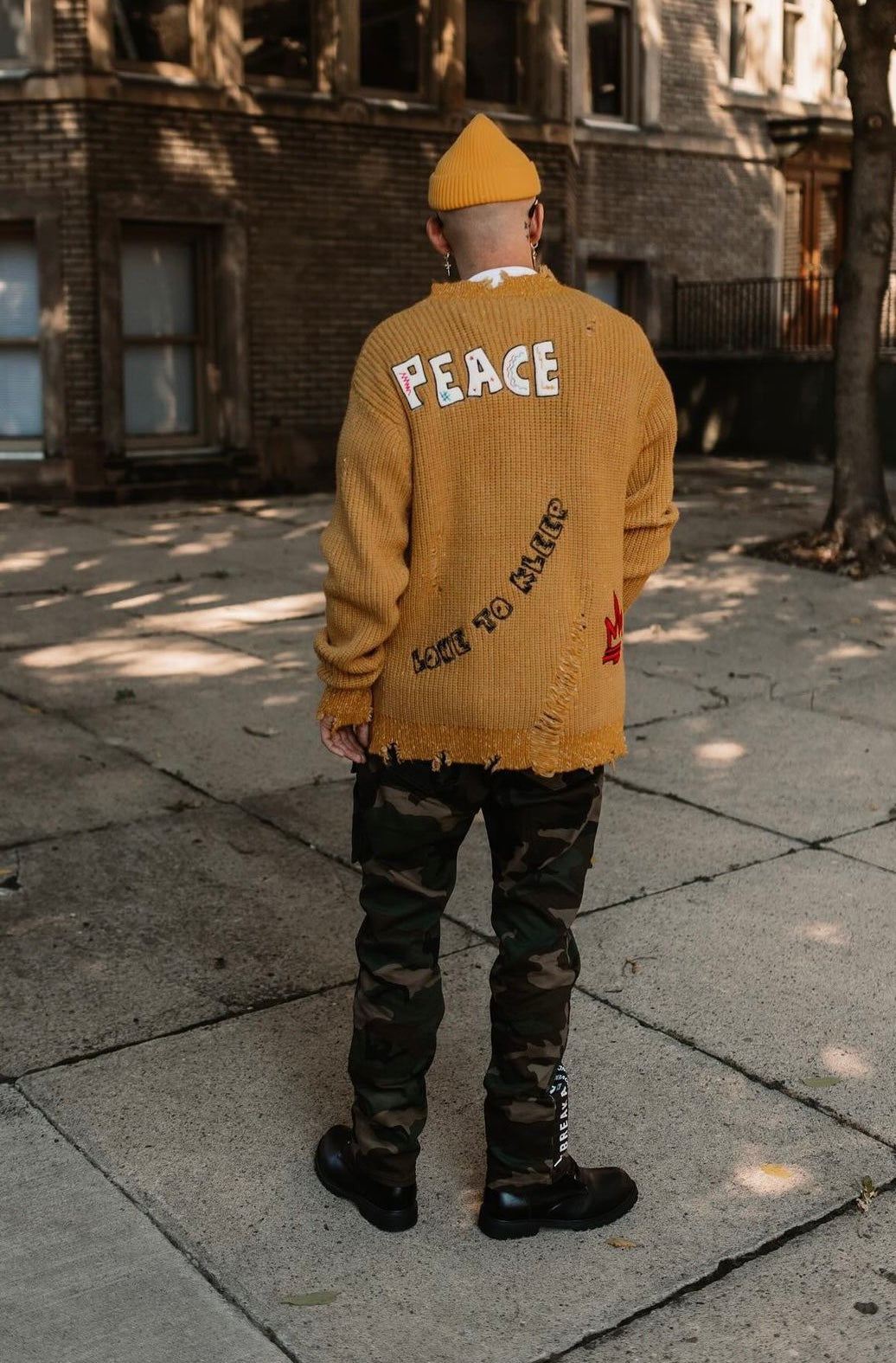 KIWI Heavy Gauge Ripped Knit Sweater with patches