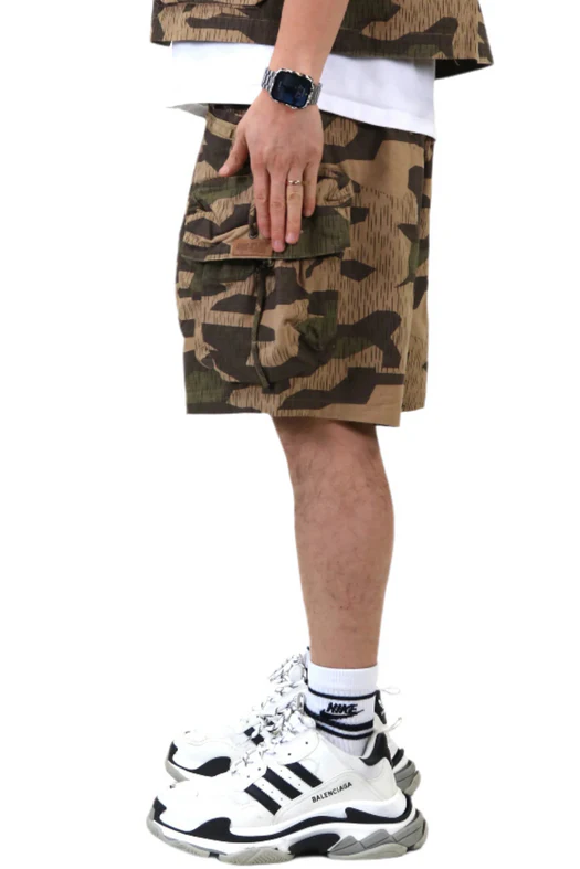 KILO Fine Ripstop Twill Wide bottom opening short pants.