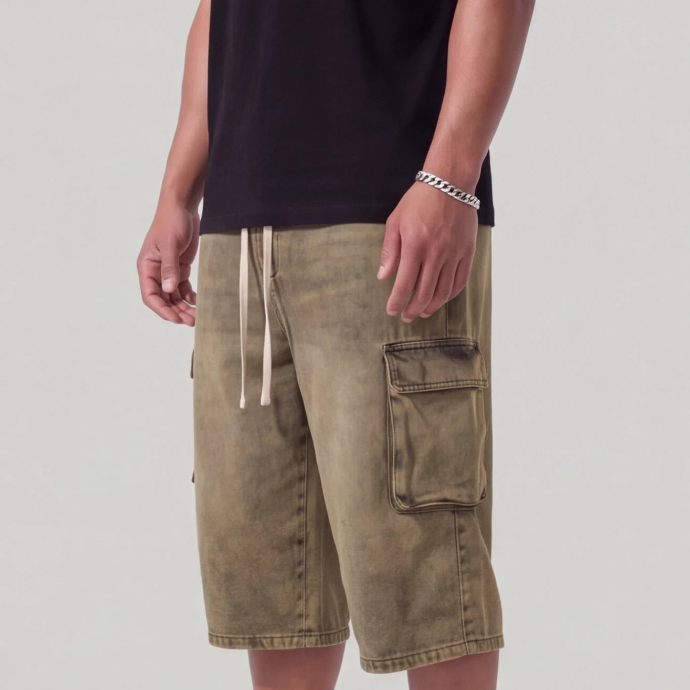 Dark illusion jorts khaki