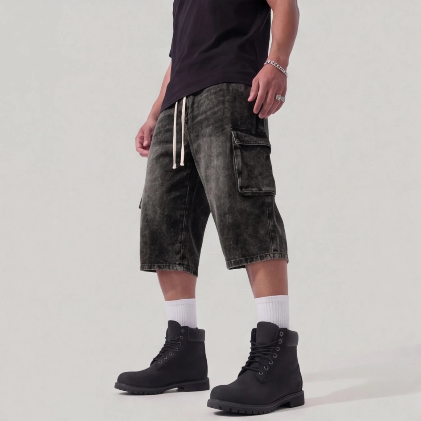 Dark illusion jorts black washed