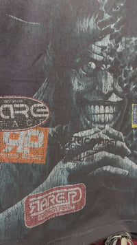 TRUST NO ONE CROPPED SHIRT BLACK RT5036