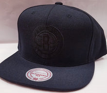 Load image into Gallery viewer, Mitchell &amp; Ness Wool Solid Black Brooklyn Nets Snapback