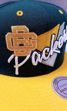 Load image into Gallery viewer, New Era Triangle Script Greenbay Packers Snapback