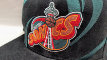 Load image into Gallery viewer, Mitchell &amp; Ness Sonics Hurricane Snapback